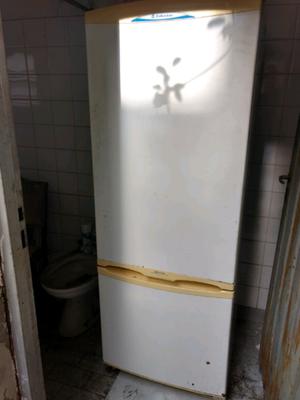 Heladera con freezer
