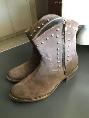 Botas texanas de cuero gamuzado