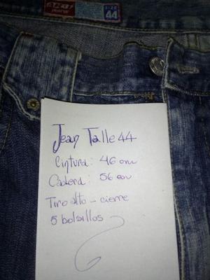 Jean Talle 44, varios bolsillos, muy buen estado