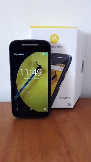 Motorola MotoE Segunda Generacion.Libre con funda negra