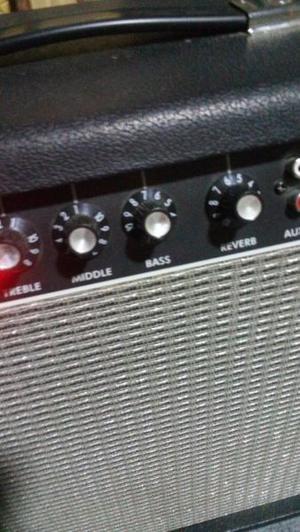 amplificador para guitarra FENDER recibo celular