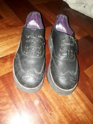 Zapatos negros chatos