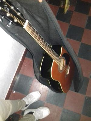 Guitarra $ pesos negociable