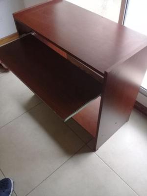 Mesa de PC. Escritorio. Oportunidad.