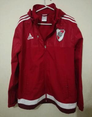 Campera travel River plate talle M un par de usos