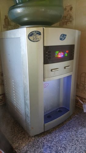 Dispenser De Agua F/c Led