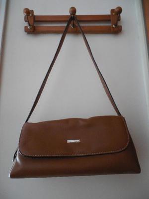 Cartera en cuero ecológico