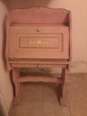 Vendo escritorio niña rosa madera patinada