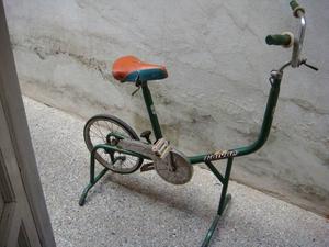 antigua bicicleta fija de los 70 retro en muy buen estado