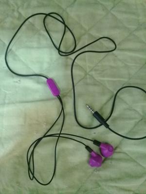Auriculares Motorola, negro y violeta.