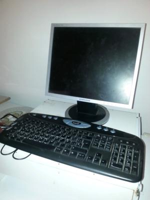 Monitor y teclado