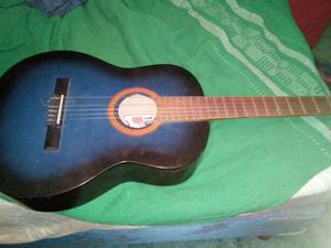 Guitarra criolla..color azul muy linda