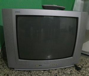 Televisor y soporte