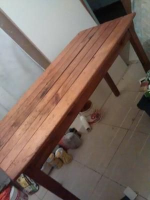 VENDO MESA DE PINO USADA