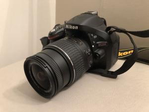 Camara Nikon d + lente  + bolso + 32 gb + uv COMO