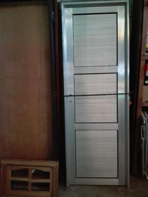 Puerta de aluminio reforzado