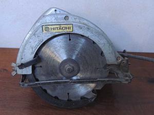 Sierra circular Hitachi para reparar.