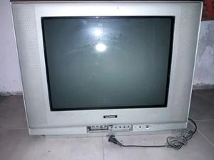 Televisor. $600