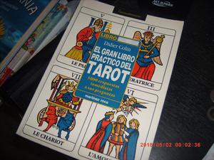 VENDO LIBRO "EL GRAN LIBRO PRACTICO DEL TAROT"