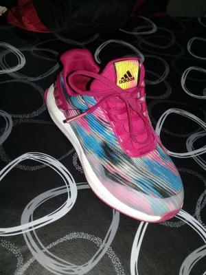 Vendo zapatillas Adidas Run de niña !