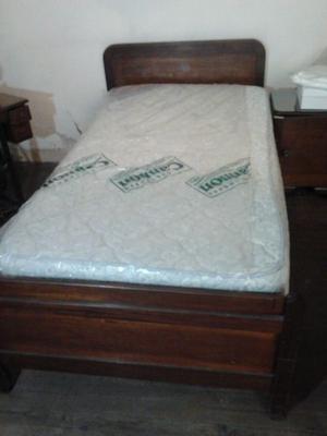 camas de 1 y 1/2 y 1 plaza,sin colchón,precio por cada uno