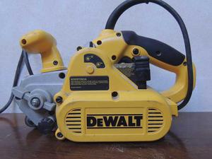 lijadora de banda DeWalt para reparar