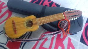 Vendo charango nuevo