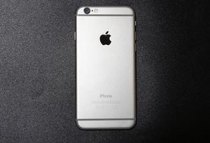 iPhone 6 silver 64 gb 4G - Funda y templado de regalo -