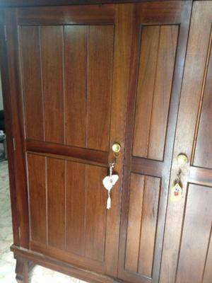 Modular de madera masiza dos puerta