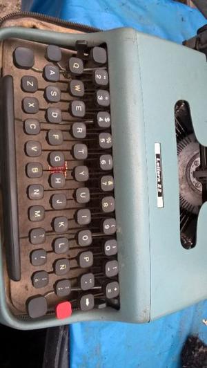antigua maquina de escribir portátil