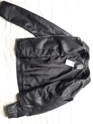 Campera de Ecocuero Negra