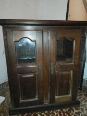 Mueble de algarrobo de 80 por 70