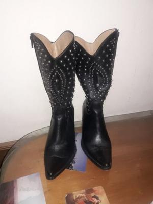 BOTAS DE CUERO CASI SIN USO