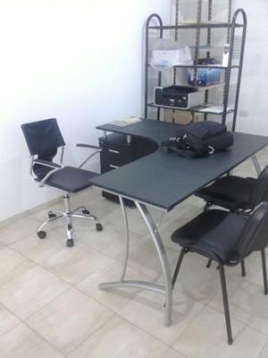 Escritorio y silla de oficina