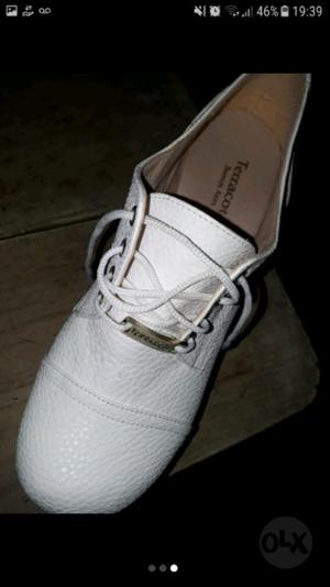 Zapatos Blancos Nuevos!