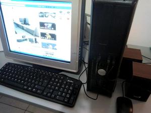 Pc con escritorio