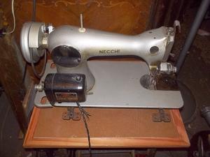 antiguo cabezal de maquina de coser necchi con motor sin