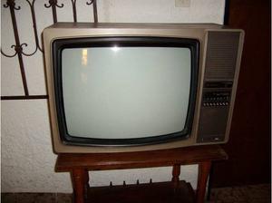 televisor vintaje muy lindo funcionando