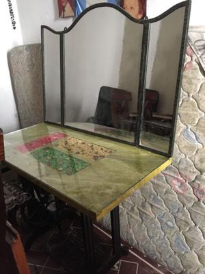 Mesa Máquina de coser con espejo