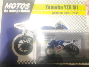 Moto de coleccion Rossi Yamaha YZR M1