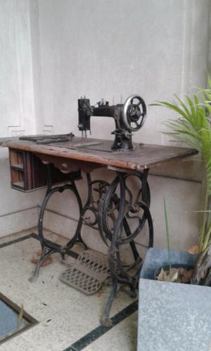 Unica y rara maquina de coser antigua ancla