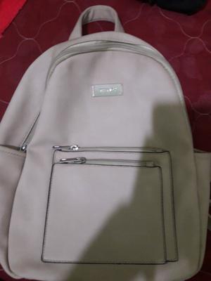 Vendo mochila y cartera