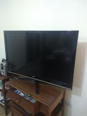 Vendo televisor JVC de 40 pulgadas,está en perfecto estado