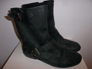 Botas negra Nro.  - Macrocentro (Callao y Brown)