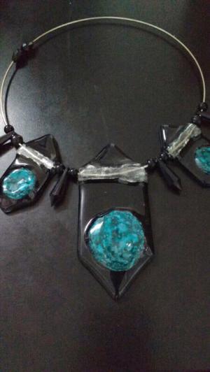 Collares delicados hermosos