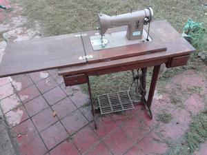 Vendo máquina de coser manual marca Severbom