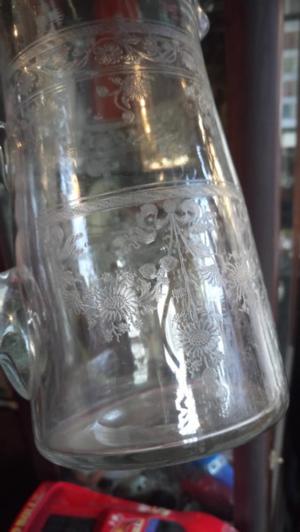Antigua jarra de agua talla al ácido hermosa!!!