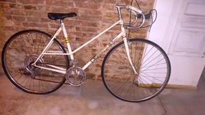 Vendo bicicleta media carrera vintage p/mujer