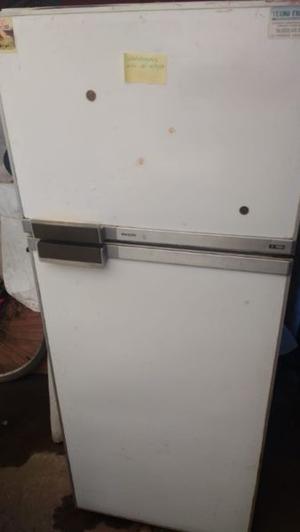 HELADERA USADA PHILIPS