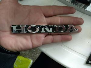 Insignia trasera de Honda (Accord, Prelude)